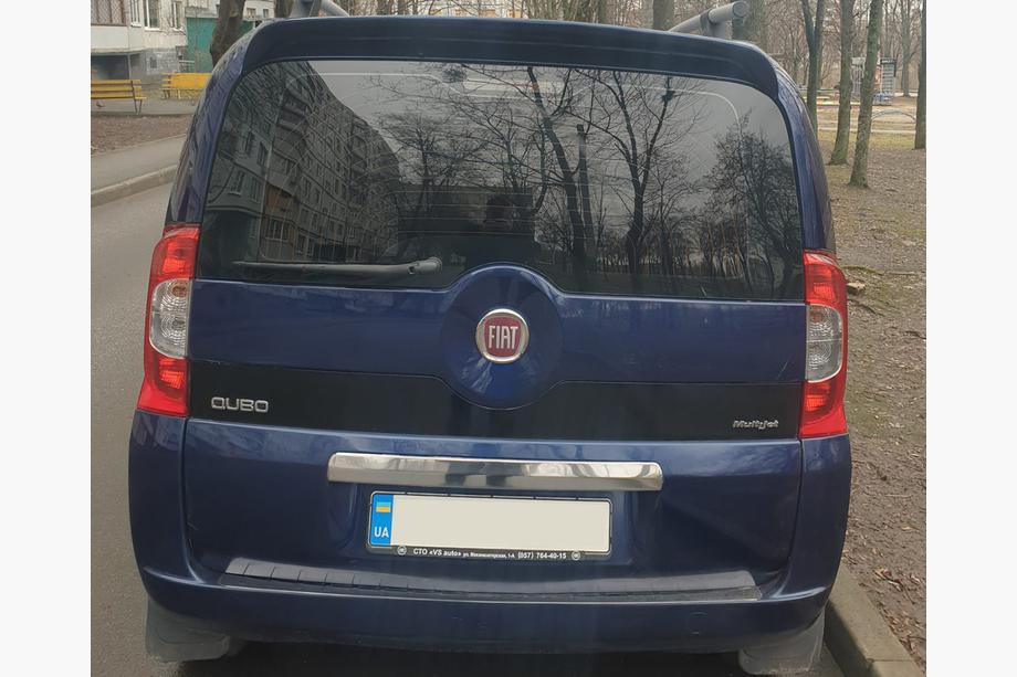 Peugeot Bipper 2008–2017 Rekisterikilven ylälista (ruostumaton teräs) OmsaLine – italialainen ruostumaton teräs Image