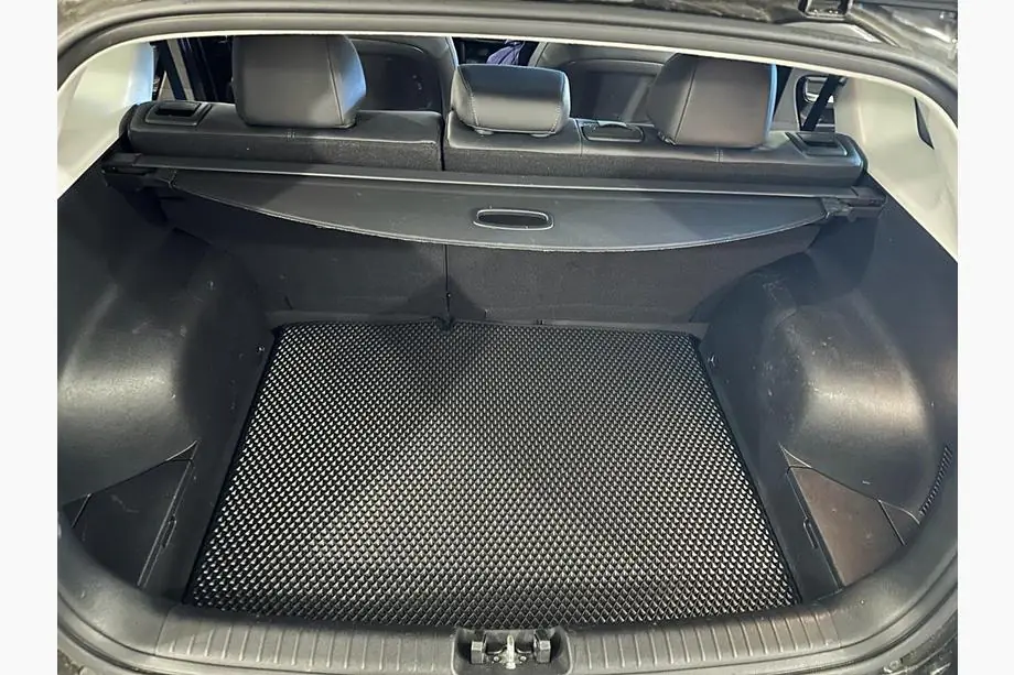 Kia Niro 2016–2021 EVA-tavaratilan matto (musta) Image