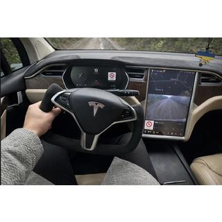 Ohjauspyörä, ruorimalli (Alcantara, lämmitettävä) Tesla Model X 2015– kuva 1