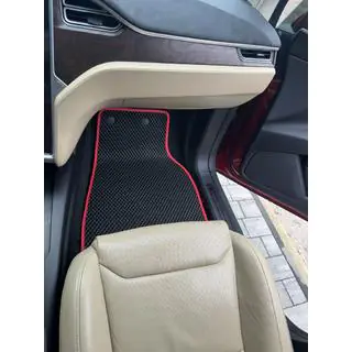 EVA-lattiamatot (mustat) Tesla Model X 2015– kuva 2