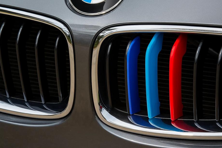 BMW 3-sarja F30/F31 2012–2019 Maskinsäleikön listat 11-säleiselle (3 kpl) Image