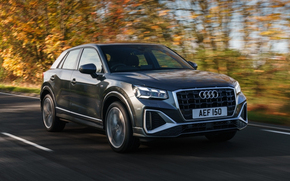 Katsaus kompaktin Audi Q2 -crossoverin