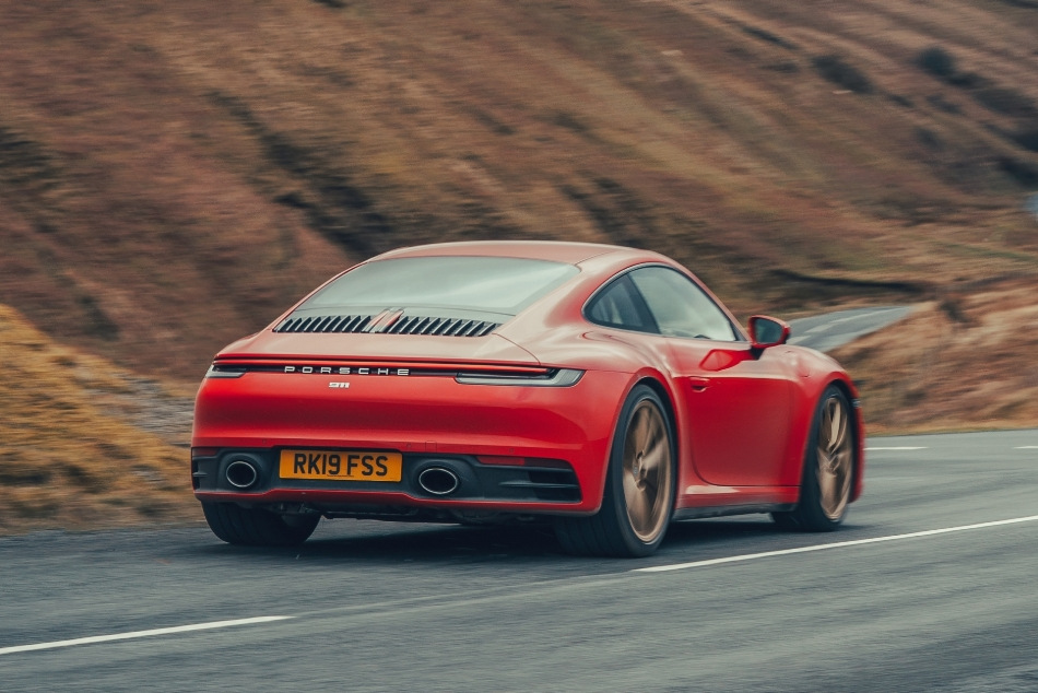Porsche 911 Carrera: täydellisyyttä yksityiskohdissa