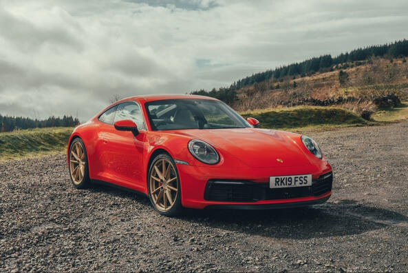 Porsche 911 Carrera: täydellisyyttä yksityiskohdissa