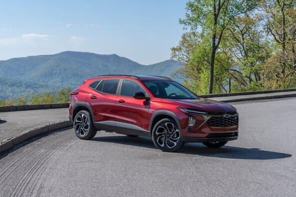 Katsaus kompaktiin Chevrolet Trax -crossoverkäyttöautoon