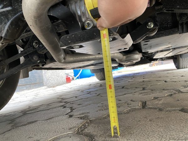 Mitä auton maavara tarkoittaa: mittaus ja erot mallien välillä