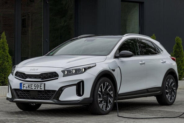 Testissä uudistunut KIA XCeed – korotettu hatchback