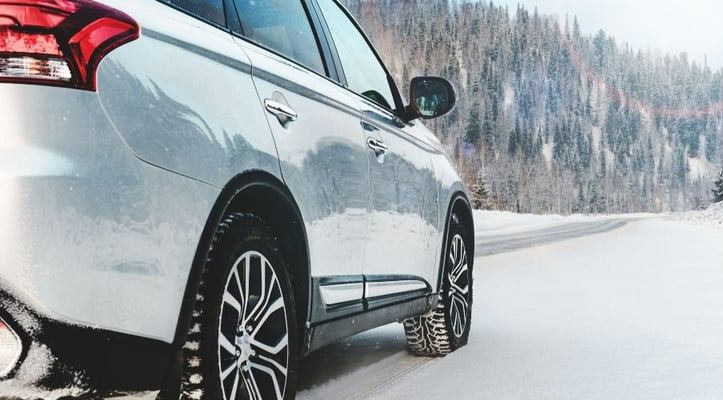 Näin säästät polttoainetta talvella: vinkit autoilijoille