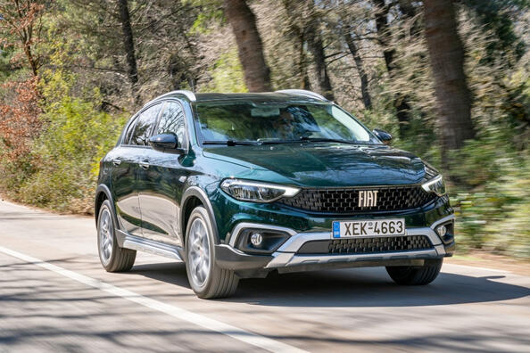 Koeajo: Fiat Tipo Cross -crossover-hatchback