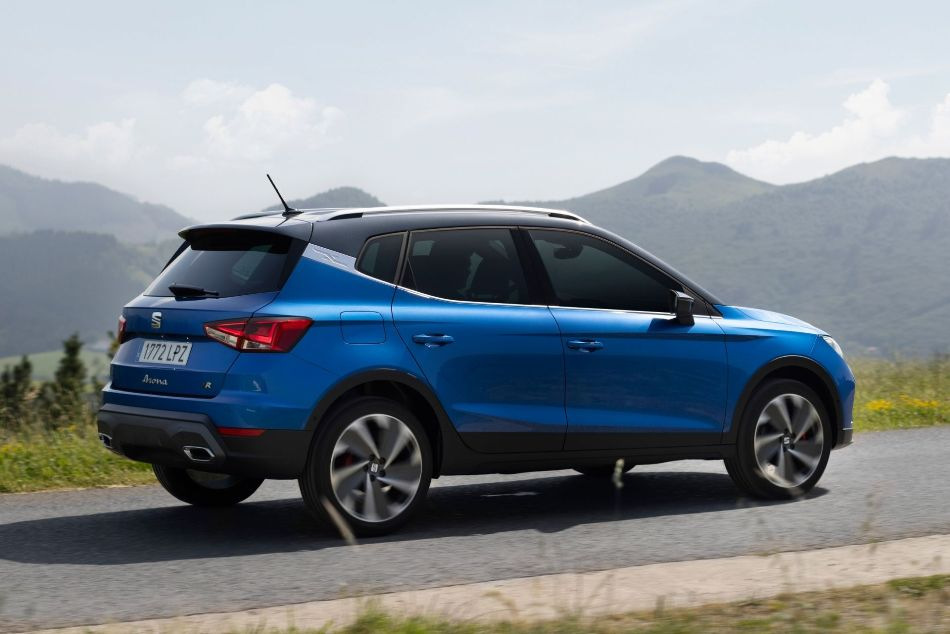Katsaus päivitettyyn kompakticrossoveriin SEAT Arona
