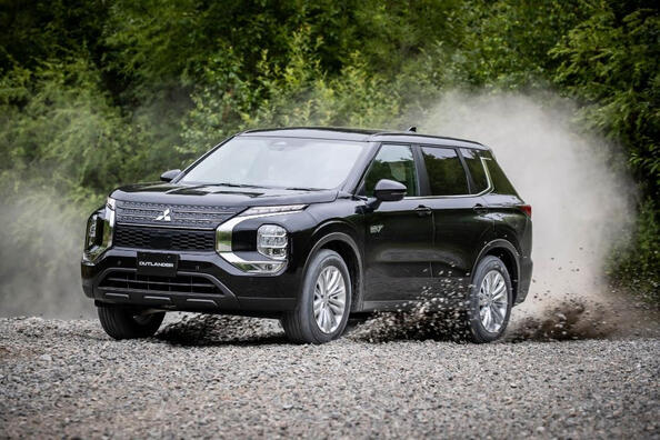 Mitsubishi Outlander -katsaus: eleganssia ja mukavuutta