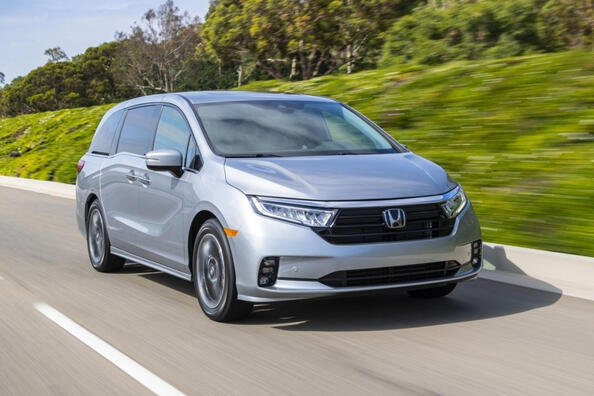 Honda Odyssey: perhetila-auto, jossa on ainutlaatuisia ominaisuuksia