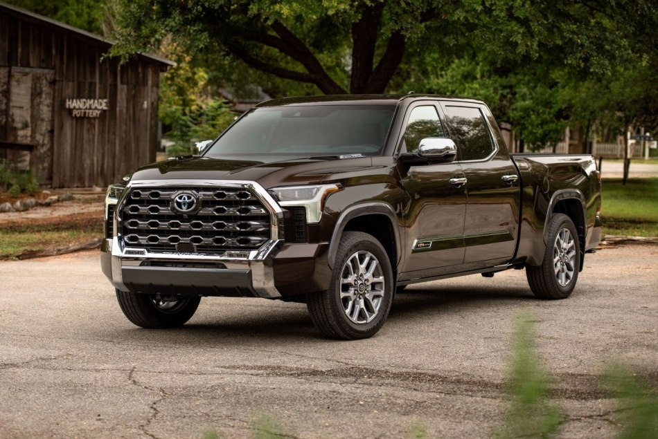Katsaus kolmannen sukupolven Toyota Tundra -pickupiin