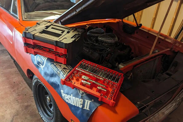 Mitä työkaluja autossa tulisi olla?