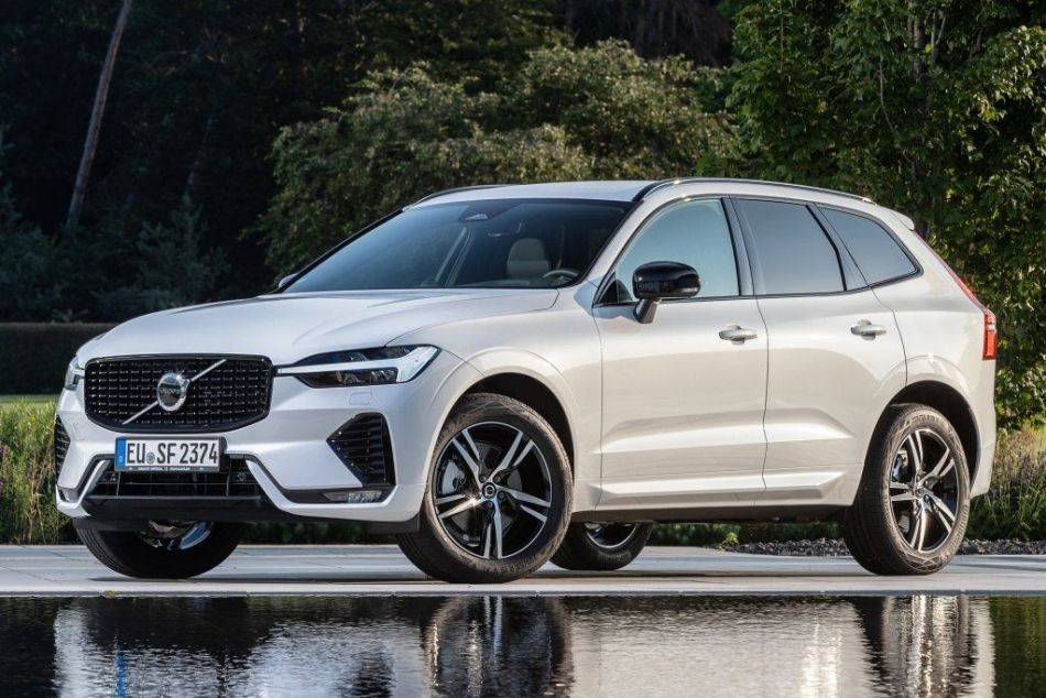 Päivitetty toisen sukupolven crossover – Volvo XC60