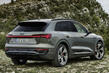 Sähköinen nelivetoinen Audi Q8 e-tron -crossover kuva 3
