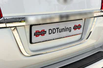 Toyota Land Cruiser 200 2007–2021 OEM lista rekisterikilven yläpuolelle (2016+) kuva 1
