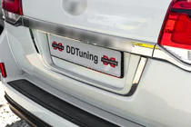 Toyota Land Cruiser 200 2007–2021 OEM lista rekisterikilven yläpuolelle (2016+) kuva 2
