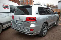 Toyota Land Cruiser 200 2007–2021 OEM lista rekisterikilven yläpuolelle (2016+) kuva 7