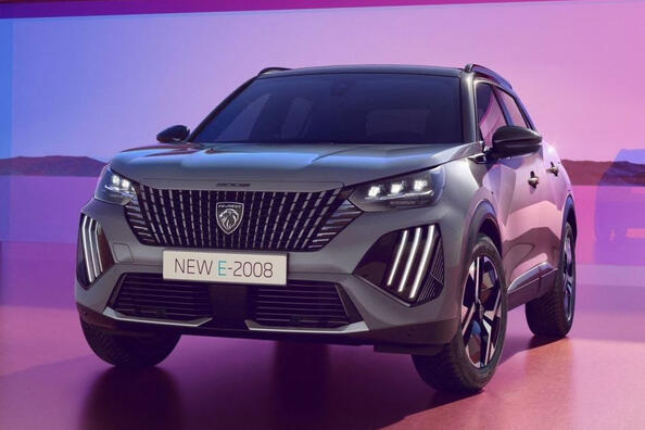 Peugeot e-2008: katsaus uudistettuun kompaktiin sähköautoon
