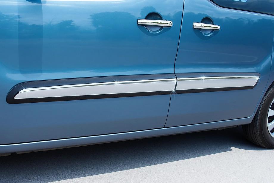 Peugeot Partner Tepee 2008–2018 Ovilistat (4 kpl, ruostumaton teräs) OmsaLine – italialainen ruostumaton teräs Image