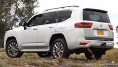 Toyota Land Cruiser 300 2021– Taka-asennovalot (LED) kuva 2