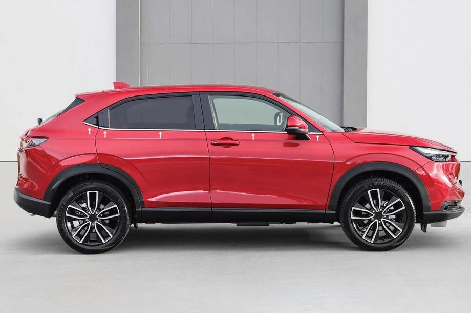 Honda HR-V 2021– OmsaLine ikkunalistan alareunat (10 kpl, ruostumaton teräs) Image