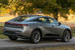 Toyota Crown -crossover-sedanin koeajo kuva 4