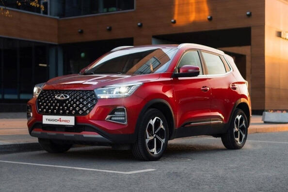 Koeajo: uudistettu Chery Tiggo 4 Pro -crossover