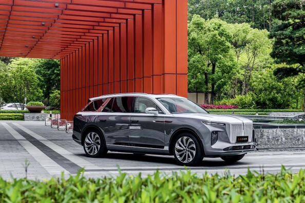 Hongqi E-HS9: ylellinen sähköauto Kiinasta