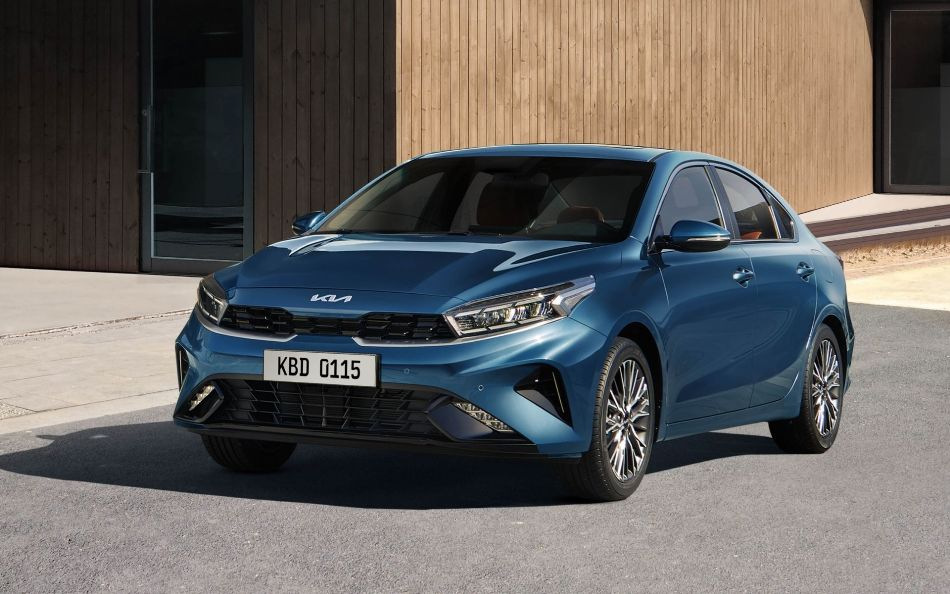 KIA Cerato: päivitetty neljännen sukupolven sedan