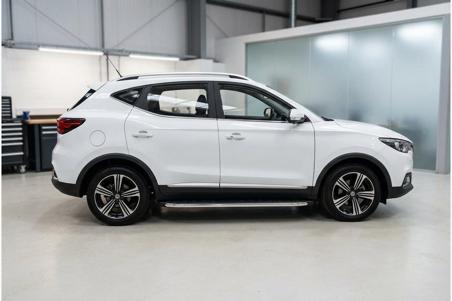MG ZS 2017–2024 BlackLine-sivuporrast (2 kpl, alumiini) Image