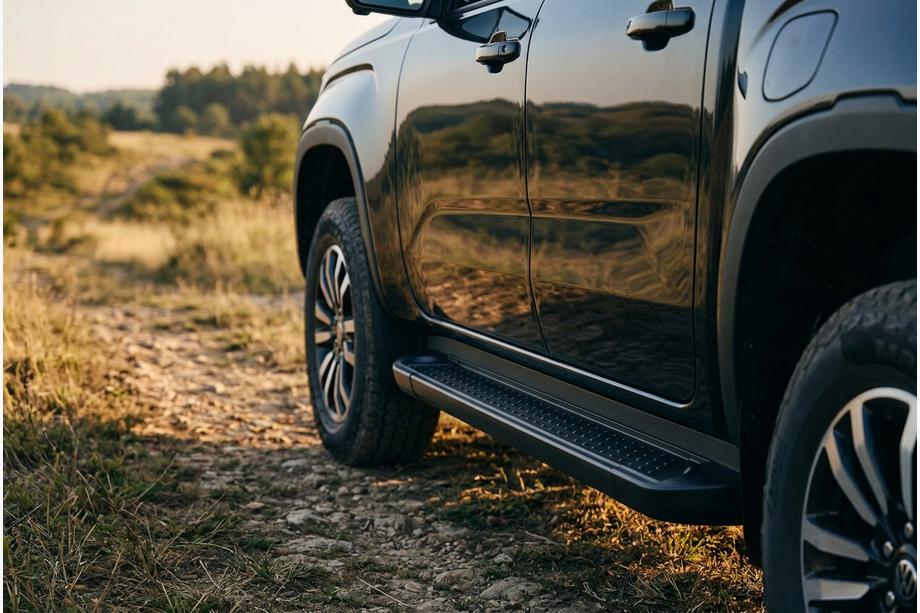 Volkswagen Amarok 2022– Allmond Black sivuportaat (2 kpl, alumiini) Image