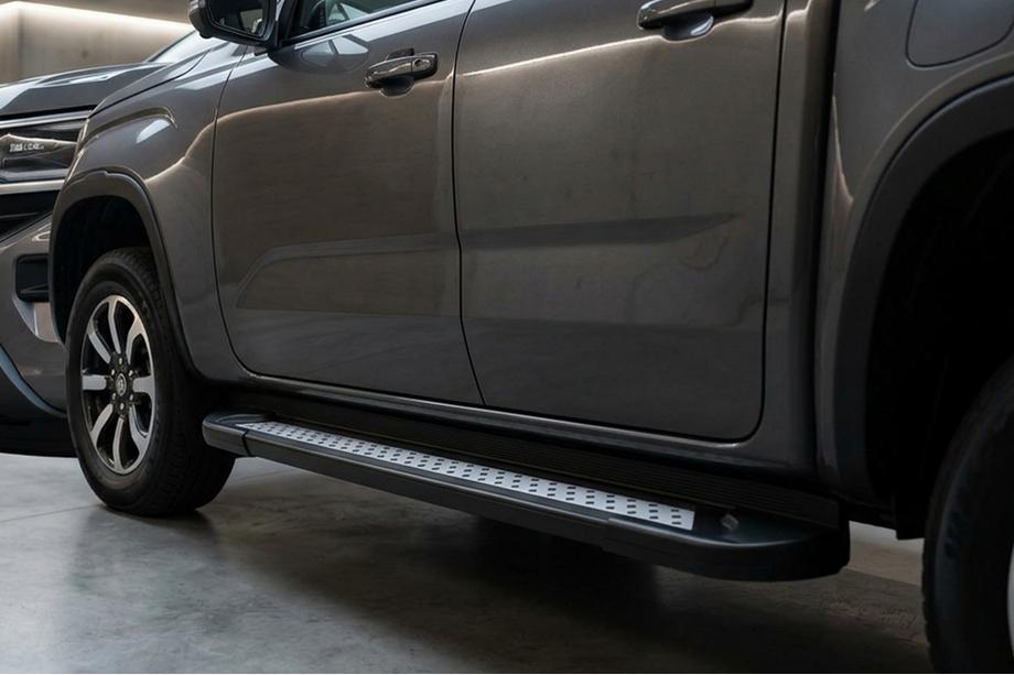 Volkswagen Amarok 2022– Sivuporrastangot Vision New Black (2 kpl, alumiini) Image
