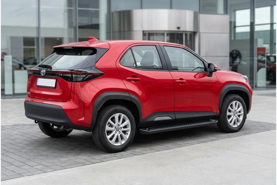 Toyota Yaris/Yaris Cross (XP210) 2020– Allmond Black sivuportaat (2 kpl, alumiini) Kuva 1