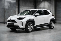 Toyota Yaris/Yaris Cross (XP210) 2020– Sivuporrastangot Vision New Black (2 kpl, alumiini) kuva 1