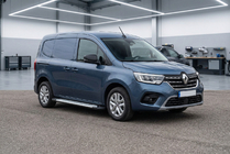 Renault Kangoo/Express 2021– Allmond Grey -sivuporrassarja (2 kpl, alumiini) Renault Express 2021↗ vm. kuva 1