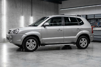 Hyundai Tucson JM 2004– Sivuporrast Shining V1 (2 kpl, alumiini) kuva 1