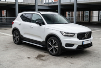 Volvo XC40 2018– Sivuporrast Shining V1 (2 kpl, alumiini) kuva 1