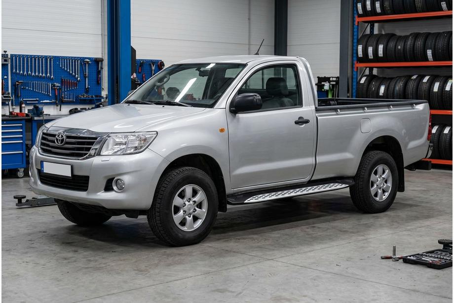 Toyota Hilux 2006–2015 Sivuporrast Shining V1 (2 kpl, alumiini) Kuva 1