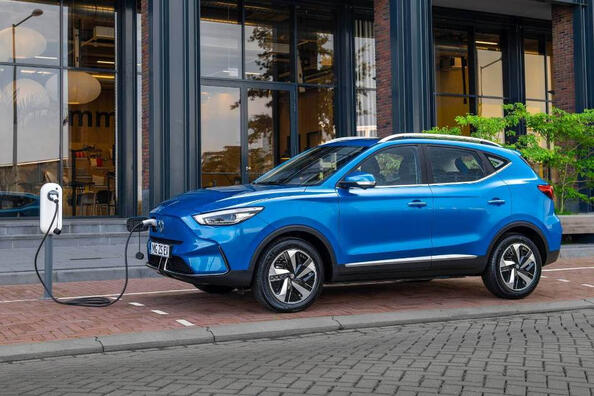 Koeajo: päivitetty sähköinen crossover MG ZS EV