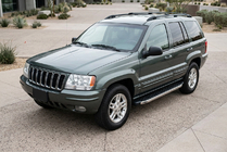 Jeep Grand Cherokee WJ 1999–2004 BlackLine-sivuporrast (2 kpl, alumiini) kuva 1