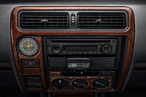 Toyota Land Cruiser 90 Prado 1996–2002 Kojelaudan koristelistat V2 kuva 1