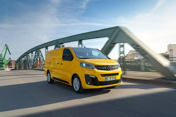Opel Vivaro-e: sähköpakettiauto työhön ja vapaa-aikaan