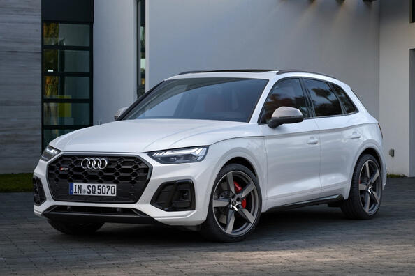 Koeajo: uudistettu urheilullinen crossover Audi SQ5