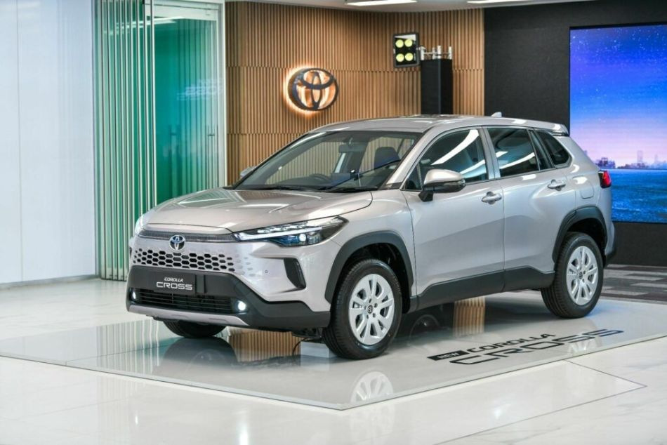 Toyota Corolla Cross: päivitetty crossover vuodelle 2024