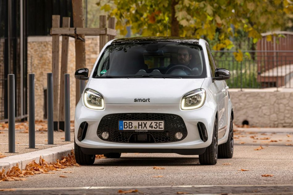 Koeajo: päivitetty sähköinen hatchback Smart EQ forfour