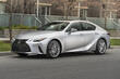 Katsaus uudistettuun Lexus IS -sedaniin kuva 1