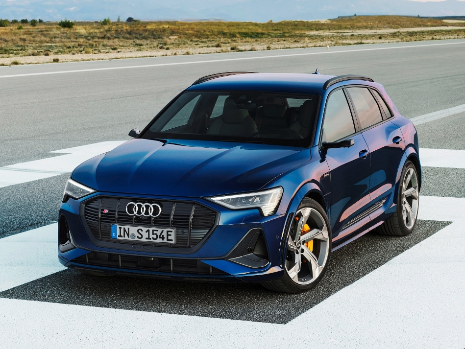 Audi e-tron S: tehokas ja tyylikäs sähköauto