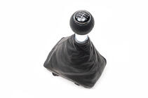 Audi A4 B7 2004–2008 Vaihdekepin nuppi + vaihdekepin suojapussi (keinonahka) kuva 5